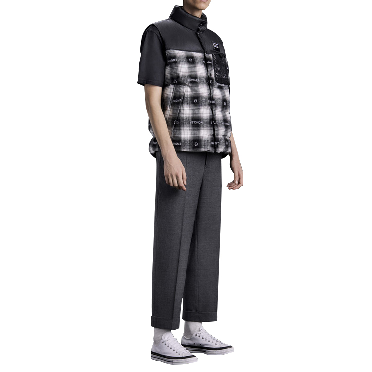 Lookbook 몽클레어 다크시 프라그먼트 시리즈 칼라 베스트 그레이 09U1A5021054ALE990