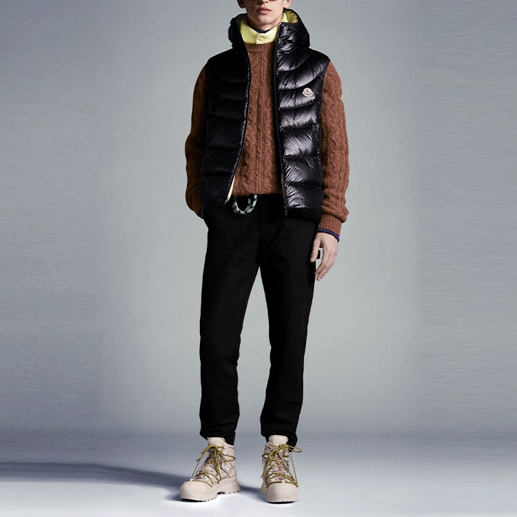 Moncler Demy Down Logo Vest for Men - Midnight Blue. 1A00069595CF742 圖 3