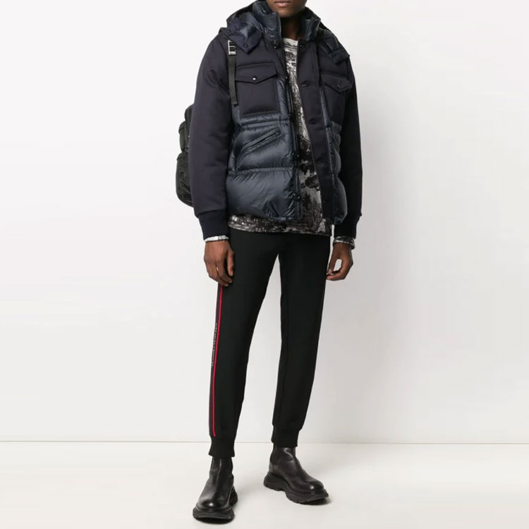 Moncler Down Jacket with Sleeve Logo Patch - Blue Black F20911B5370053048742 圖 3