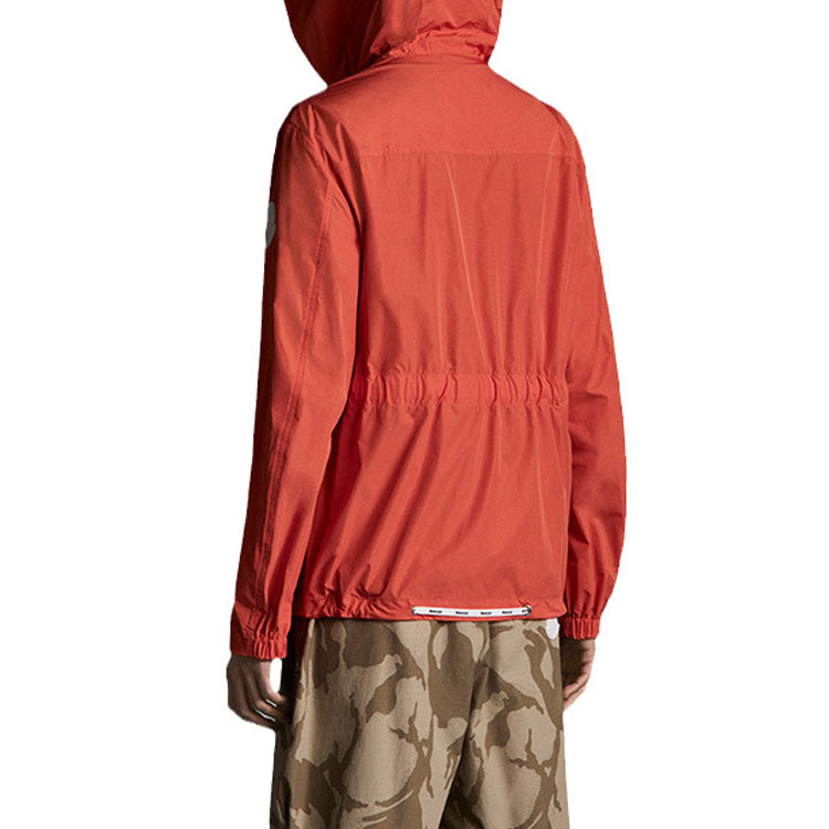 Shop モンクレール デュアルジップ ナイロンフードジャケット オレンジ - レギュラーフィット G10911B7380054A91320