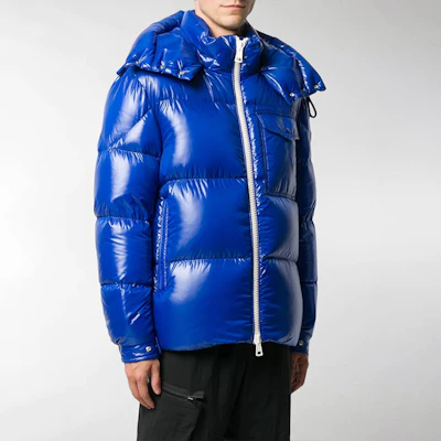 Moncler Jaket Musim Dingin Hoodie Down Biru Elektrik F20911B580006895073L Shop Moncler Jaket Musim Dingin Hoodie Down Biru Elektrik F20911B580006895073L