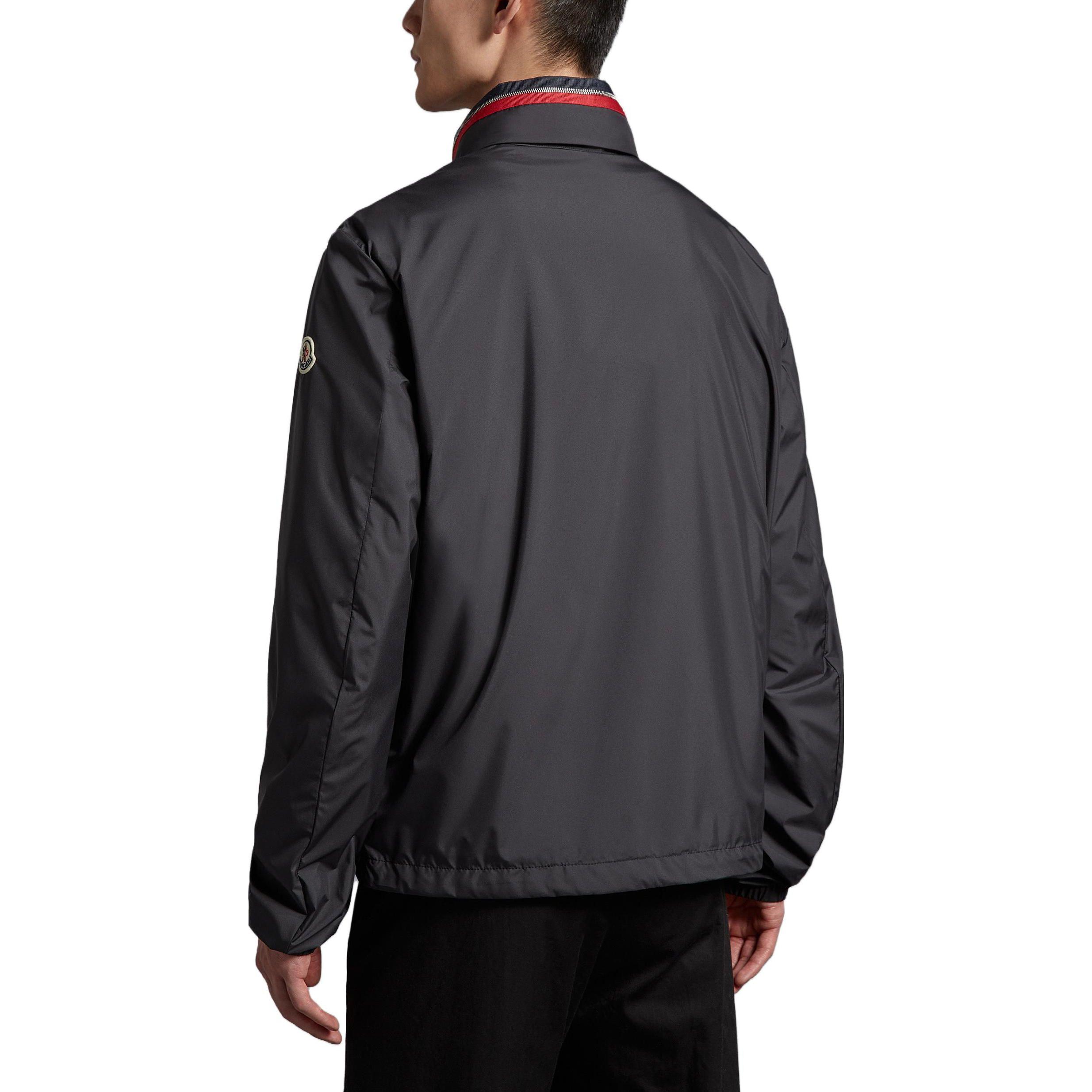 Shop Moncler FARLAK 黑色連帽拉鍊外套 I10911A0016154A81999