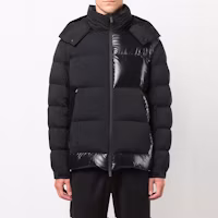 Lookbook Moncler FW21 黑色可拆帽羽絨外套 背面印花Logo. G20911A0003053132999
