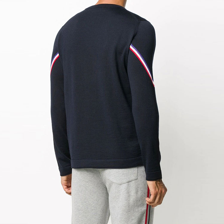 Shop 몽클레르 FW21 블랙 스트라이프 디테일 풀오버 스웨터 F20919C74200A9442999