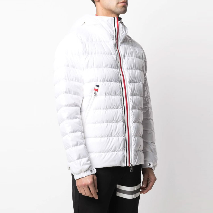 Shop 몽클레어 FW21 로고 퍼퍼 자켓 화이트 G10911B5970068950032