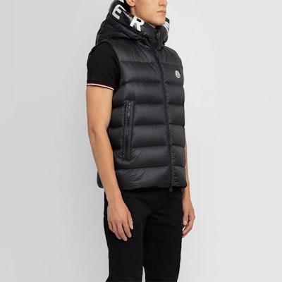 Moncler 2021秋冬 Montreuil标志尼龙连帽羽绒马甲 黑色 1A0001853048999 Details for Moncler 2021秋冬 Montreuil标志尼龙连帽羽绒马甲 黑色 1A0001853048999