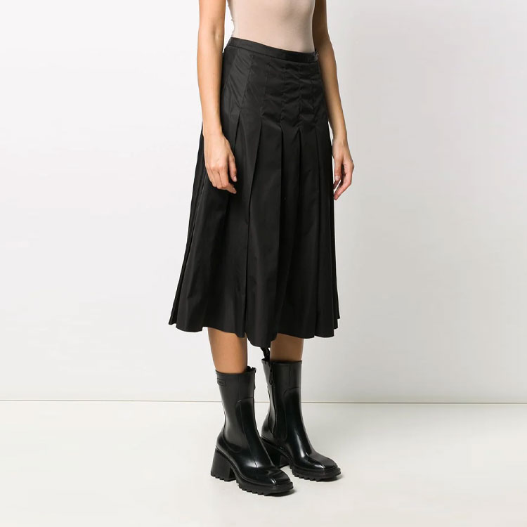 Purchase Moncler FW21 Rok Midi Lipit Hitam. F20931A51E0054AP3