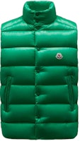 Moncler FW21 Quilted Nylon Down Vest Men’s Forest Green Glossy Logo Design G20911A0009668950845 Moncler FW21 Quilted Nylon Down Vest Men’s Forest Green Glossy Logo Design G20911A0009668950845
