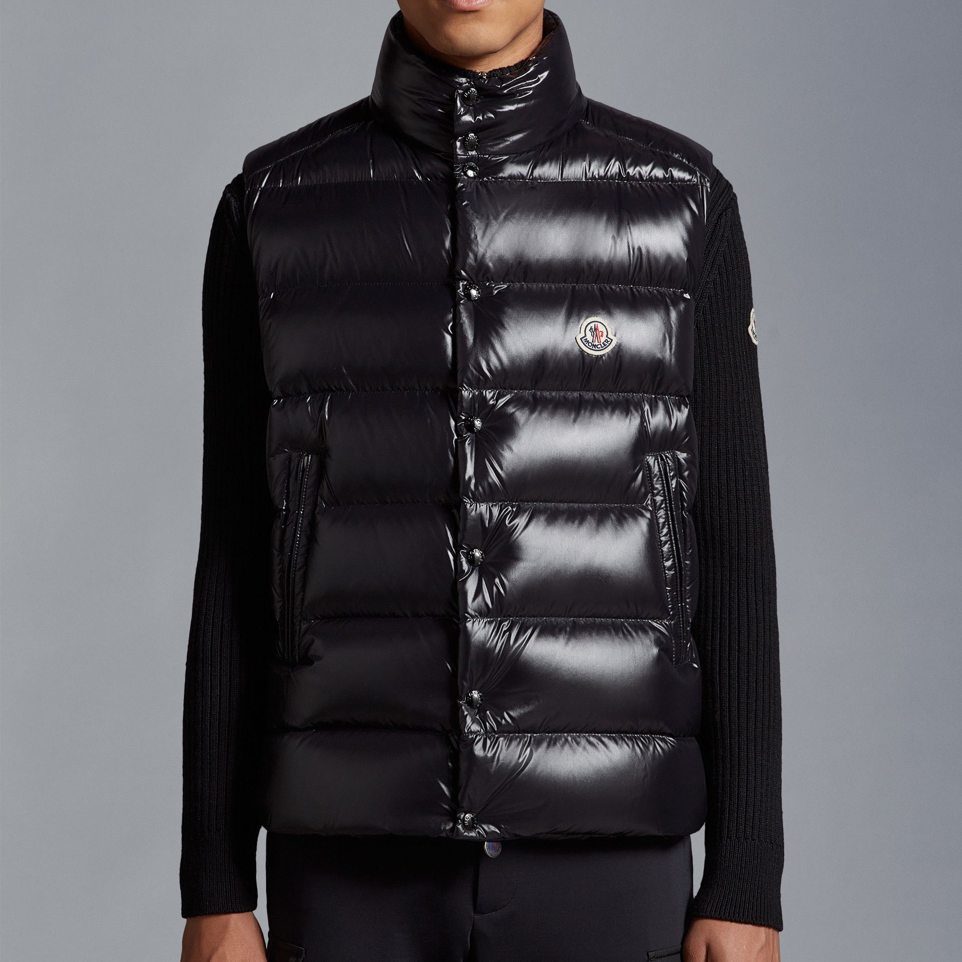 Details for Moncler FW21 黑色亮面尼龙羽绒马甲 男女同款 带标志细节. G20911A0009668950999