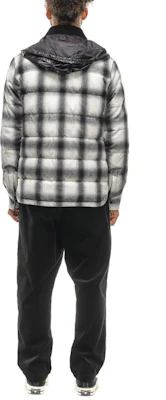 Moncler FW21 Jaket Hoodie Lengan Panjang Putih Motif Kotak. 1A00006595D6930 Shop Moncler FW21 Jaket Hoodie Lengan Panjang Putih Motif Kotak. 1A00006595D6930