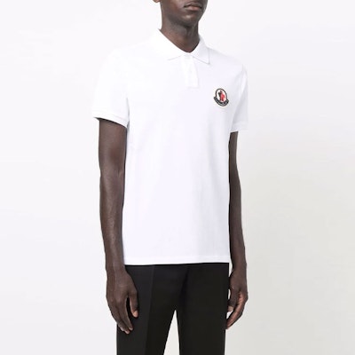 몽클레르 FW21 화이트 로고 패치 반팔 폴로 셔츠. G20918A0001584556WHITE Shop 몽클레르 FW21 화이트 로고 패치 반팔 폴로 셔츠. G20918A0001584556WHITE