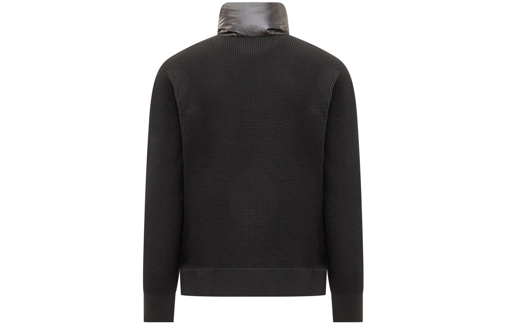 Lookbook モンクレール FW22 ブラック ハイネック ジッパースウェット ブランドロゴパッチ付き 9B00011M1131999