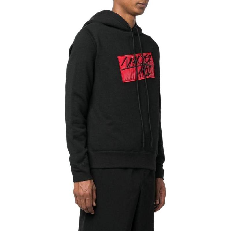 Moncler FW22  Black Hoodie with Logo Appliqué and Drawstring. H20928G00012809KX999 圖 4