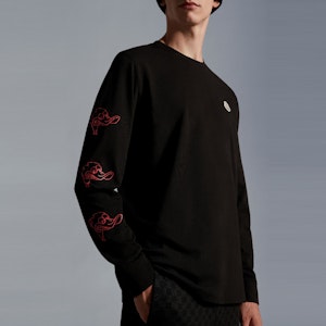 Moncler FW22 黑色長袖T恤 Logo字母印花 H20918D000088390T999 Purchase Moncler FW22 黑色長袖T恤 Logo字母印花 H20918D000088390T999