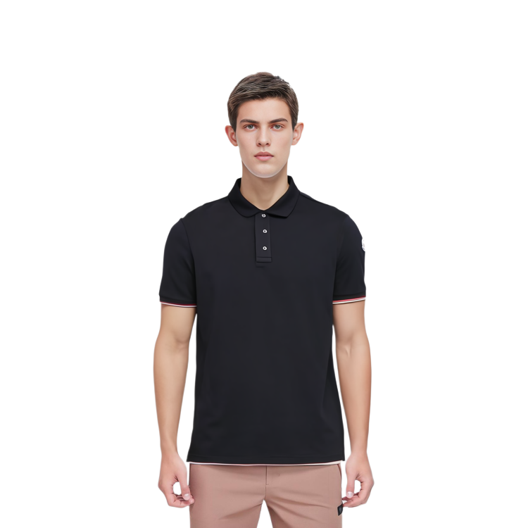 Shop Moncler FW22 Kaos Polo Hitam dengan Desain Patch Logo Solid. 8A7340084556999