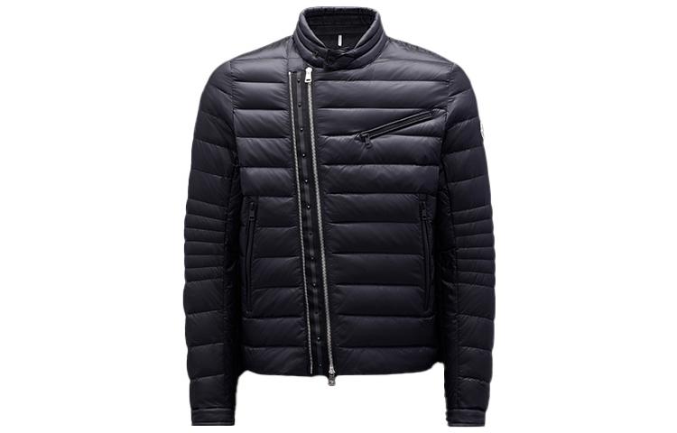 Moncler FW22  Black Short Down Jacket with Logo Patch and Diagonal Zipper. H20911A001185396Q999 圖 2