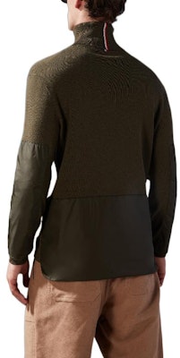 モンクレール FW22 カラーブロックロゴ ニットタートルネックセーター グリーン H20979F00001M1122885 Shop モンクレール FW22 カラーブロックロゴ ニットタートルネックセーター グリーン H20979F00001M1122885