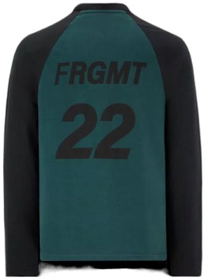 Moncler FW22 Pullover Hijau Blok Warna & Cetakan Huruf Belakang. H209U8D00003M2350850 Order Moncler FW22 Pullover Hijau Blok Warna & Cetakan Huruf Belakang. H209U8D00003M2350850