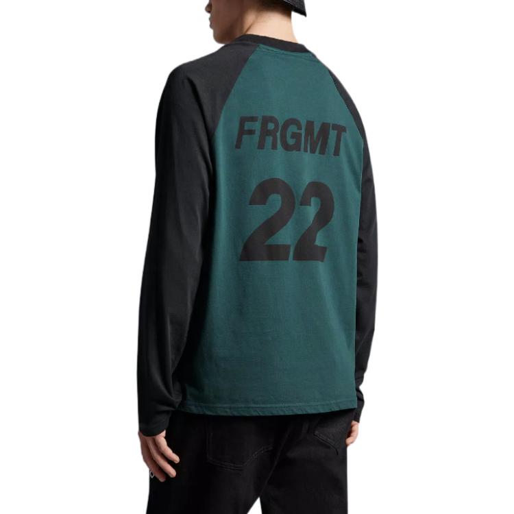 Shop Moncler FW22 Pullover Hijau Blok Warna & Cetakan Huruf Belakang. H209U8D00003M2350850