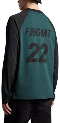 Moncler FW22 Pullover Hijau Blok Warna & Cetakan Huruf Belakang. H209U8D00003M2350850 Shop Moncler FW22 Pullover Hijau Blok Warna & Cetakan Huruf Belakang. H209U8D00003M2350850