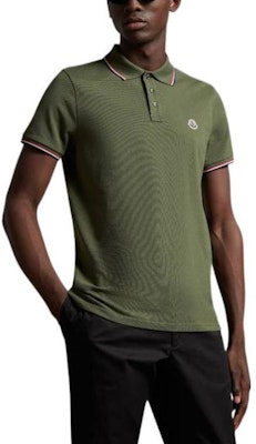 Moncler FW22 綠色短袖徽標貼布POLO衫 I10918A7030084556876 Shop Moncler FW22 綠色短袖徽標貼布POLO衫 I10918A7030084556876