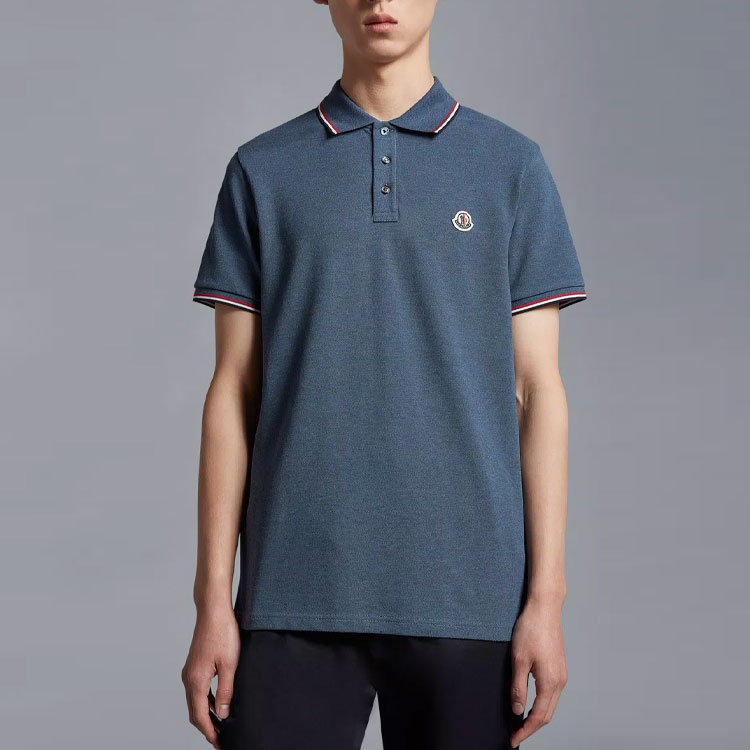 Moncler FW22  Misty Blue Short Sleeve Polo Shirt with Logo Patch. I10918A7030084556794 圖 3