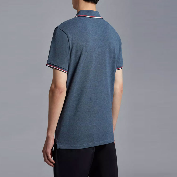 Moncler FW22  Misty Blue Short Sleeve Polo Shirt with Logo Patch. I10918A7030084556794 圖 4