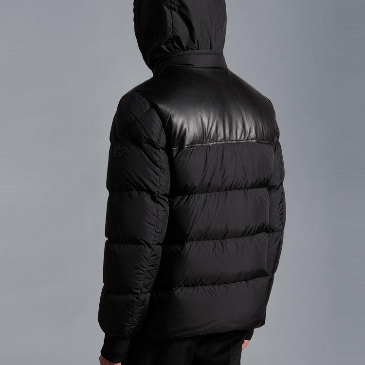 Moncler FW22  Solid Color Padded Zip-Up Down Jacket Black H20911A0017368352999 圖 4