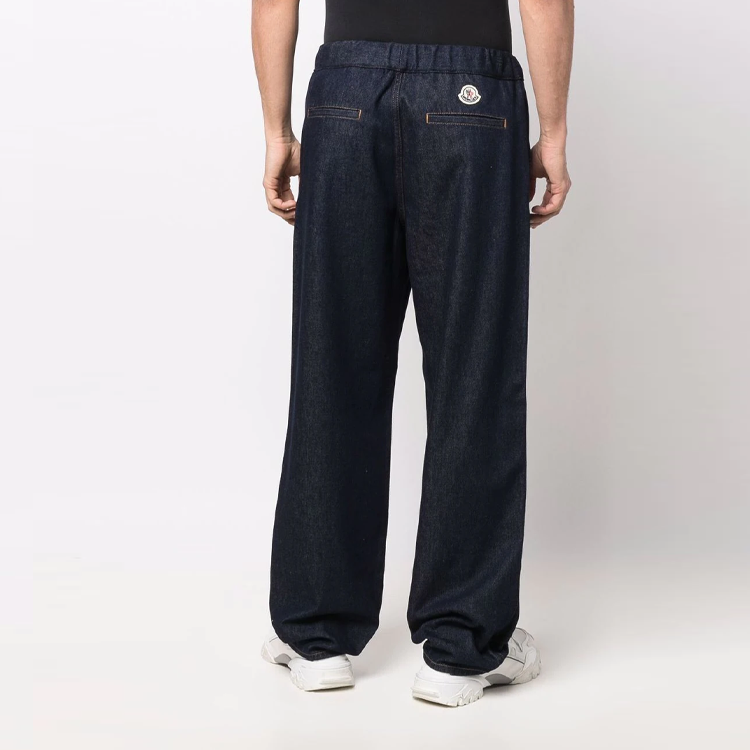 Shop 몽클레르 FW22 스트레이트 핏 드로스트링 캐주얼 데님 팬츠. H10912A00023595YP780