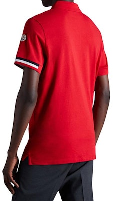 Moncler FW22 Kaos Polo Pendek dengan Garis Trim. H10918A00023899P0455 Purchase Moncler FW22 Kaos Polo Pendek dengan Garis Trim. H10918A00023899P0455