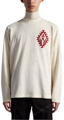 몽클레르 FW22 화이트 자수 크루넥 니트 스웨터 긴소매. H20918C000148390T02B Lookbook 몽클레르 FW22 화이트 자수 크루넥 니트 스웨터 긴소매. H20918C000148390T02B