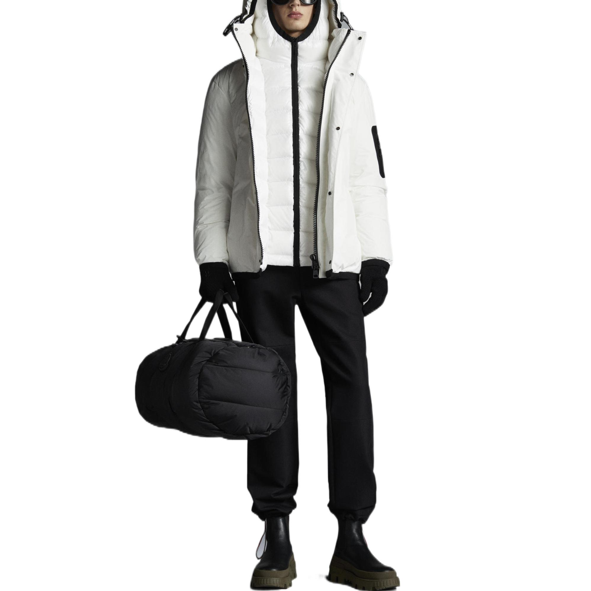 Moncler FW22  White Short Down Jacket with Solid Logo Patch Hoodie. G20911A0009354A91034 圖 3
