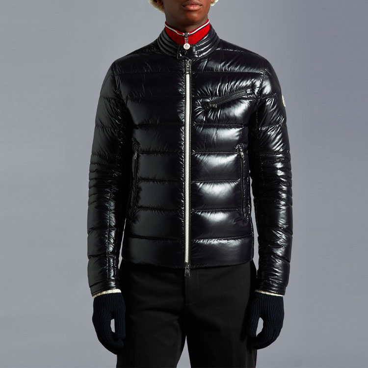Moncler FW22 Berriat Ski Season Black Down Jacket Unisex with Logo Patch. H20911A0022168950999 圖 4
