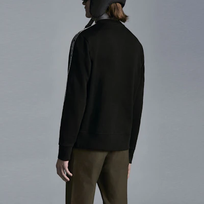 蒙克莱 FW22 黑色袖标圆领卫衣 G20918G00026809L8999 Shop 蒙克莱 FW22 黑色袖标圆领卫衣 G20918G00026809L8999