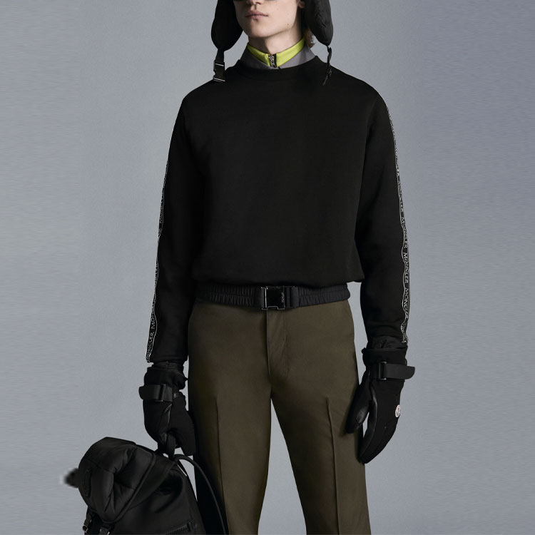 Purchase 蒙克莱 FW22 黑色袖标圆领卫衣 G20918G00026809L8999