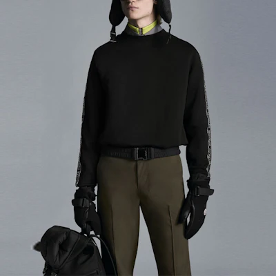 蒙克莱 FW22 黑色袖标圆领卫衣 G20918G00026809L8999 Purchase 蒙克莱 FW22 黑色袖标圆领卫衣 G20918G00026809L8999