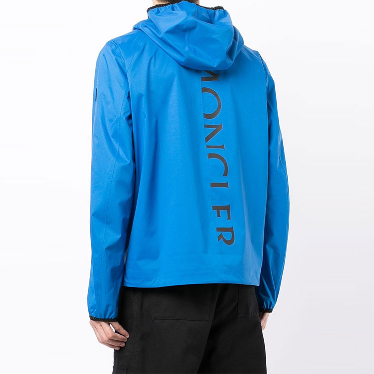 Shop Chaqueta Azul con Capucha y Bolsillos Grandes Moncler FW22. 1A000945957C75N75N