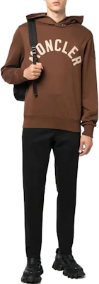 몽클레르 FW22 브라운 로고 프린트 긴팔 후드티 H20918G00050809KR299 Lookbook 몽클레르 FW22 브라운 로고 프린트 긴팔 후드티 H20918G00050809KR299
