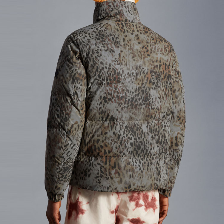 Moncler FW22 Dun Leopard Reversible Down Jacket Unisex Brown Grey H20921A00024M2017S94 圖 5