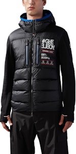 蒙克莱2022秋冬男士黑色标志印花羊毛连帽羽绒夹克 H20978G00018809HJ999 Lookbook 蒙克莱2022秋冬男士黑色标志印花羊毛连帽羽绒夹克 H20978G00018809HJ999