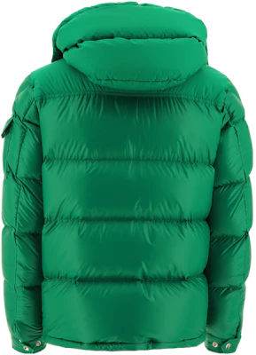 Moncler FW22 男女同款 Masaya 綠色滑雪連帽羽絨外套。 H20911A00255595ZJ84C Lookbook Moncler FW22 男女同款 Masaya 綠色滑雪連帽羽絨外套。 H20911A00255595ZJ84C