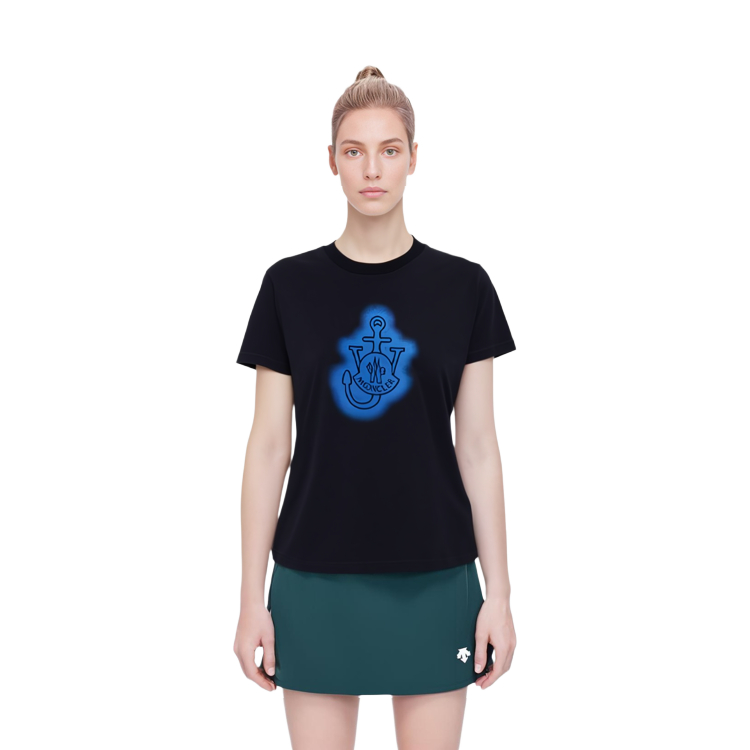 Moncler FW22 Unisex Navy Graphic Printed Crewneck T-Shirt. H209E8C00005829JS778 圖 9