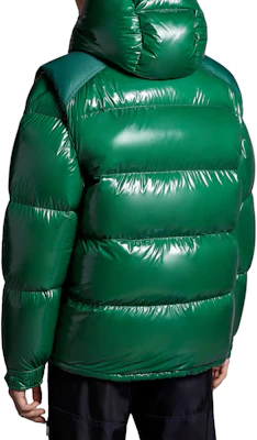 Moncler FW23 Jaket Pendek Hijau Karakorum Lengan Boleh Tanggal Uniseks. I20911A0014959607854 Shop Moncler FW23 Jaket Pendek Hijau Karakorum Lengan Boleh Tanggal Uniseks. I20911A0014959607854