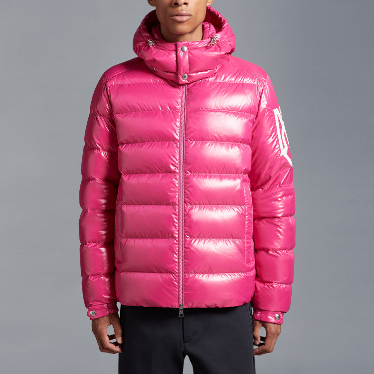 Lookbook Moncler FW23 Saulx Short Glossy Down Jacket Unisex - Shiny Pink I20911A000075963V531