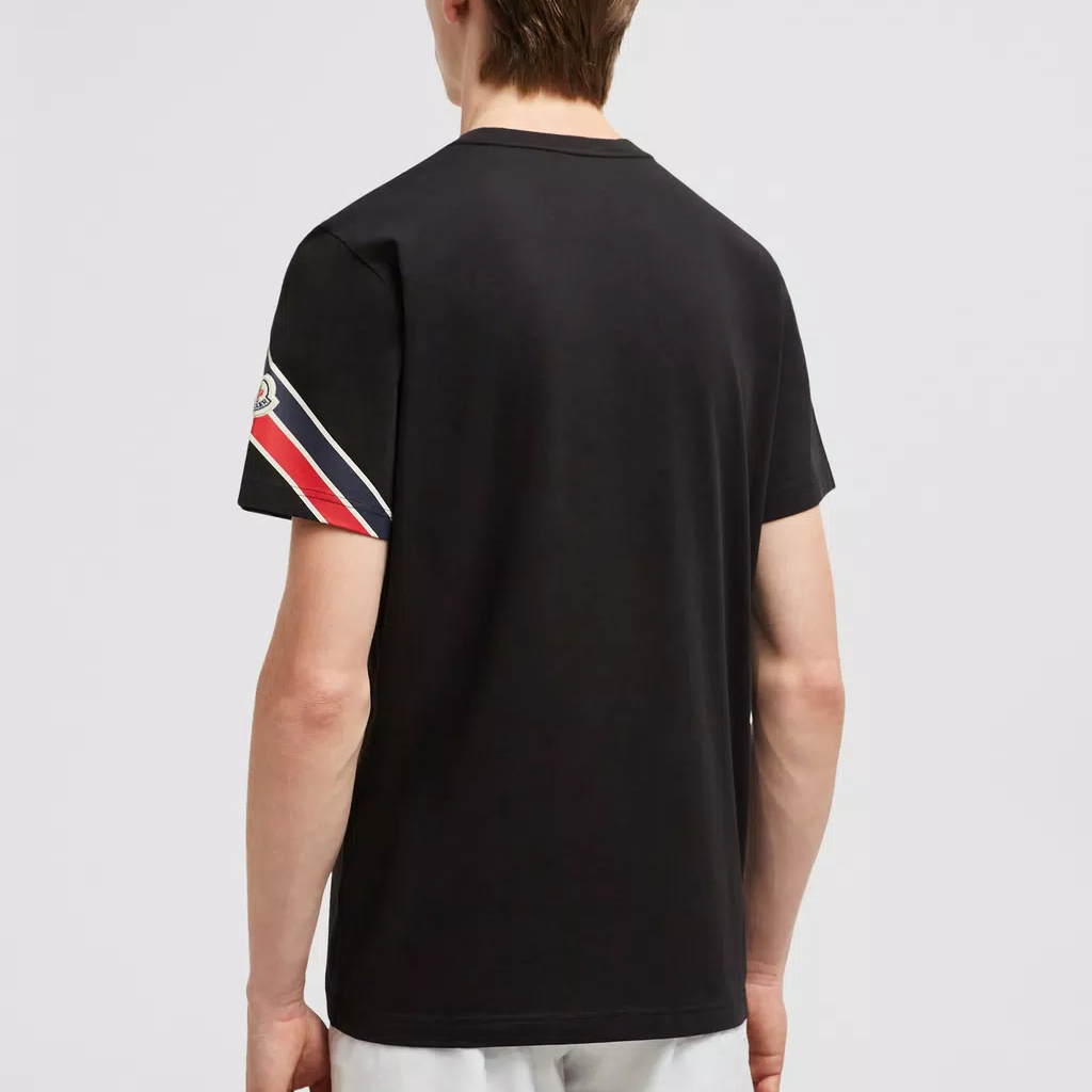 Purchase 몽클레르 FW24 블랙 그래픽 프린트 티셔츠 - 3색 디자인 J20918C0002989AKK999