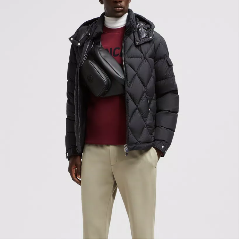 Lookbook 몽클레르 FW24 아베롤 퀼팅 후드 다운 자켓 유니섹스 블랙 숏 디자인. J20911A00004549SK999