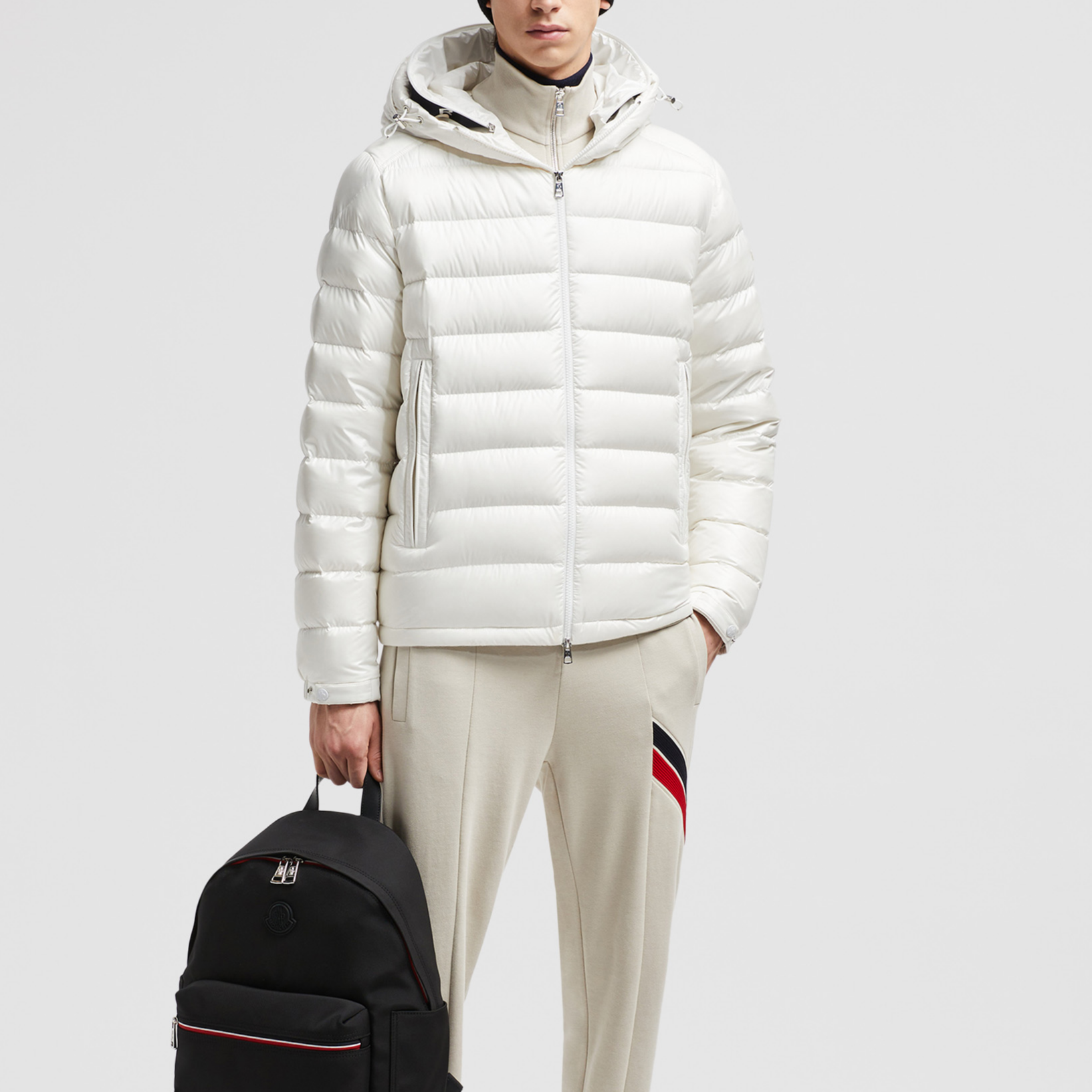 Purchase Moncler FW24 Besines 白色羽絨防水連帽短外套 男女同款。 J20911A00003597EX031