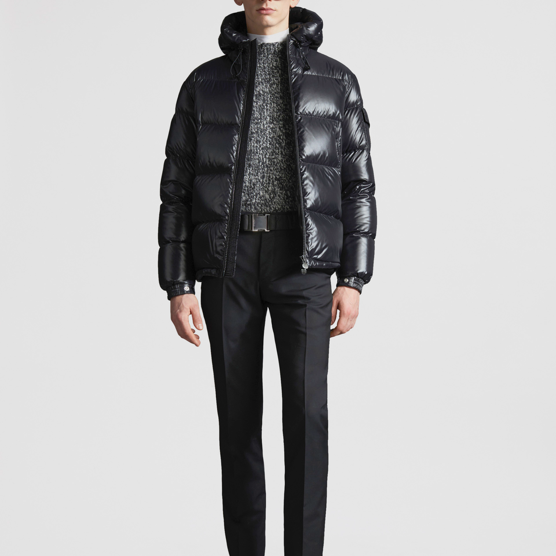 Moncler FW24 Ecrins Short Down Jacket Black Hooded Windproof  Coat. J20911A0020868950999 圖 3