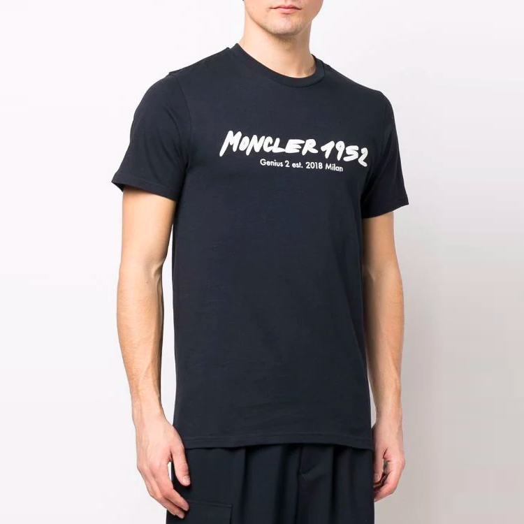 MONCLER GENIUS 1952 Logo Print Crewneck Short Sleeve T-Shirt Men. H10928C000078390T778 圖 4
