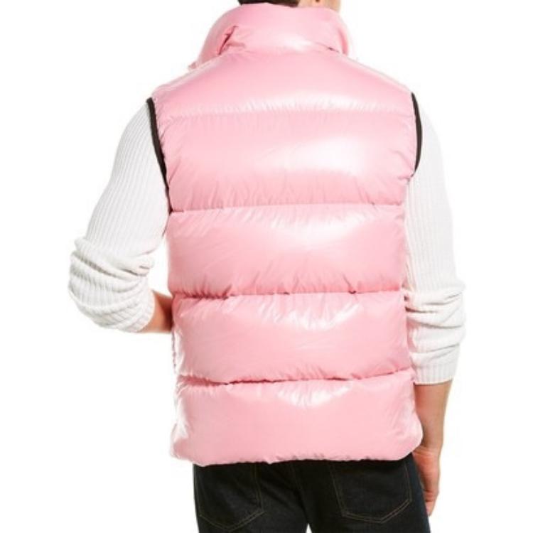 Shop MONCLER GENIUS 1952系列徽标补丁羽绒背心 F20921A5260068950526